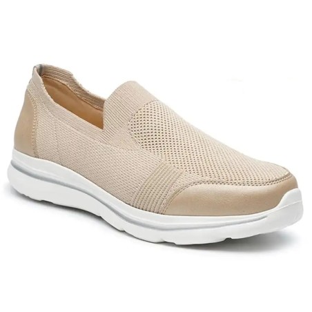 Комфортные женские кроссовки.