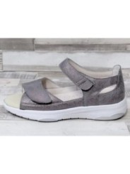 Женские сандалии цвета тауп