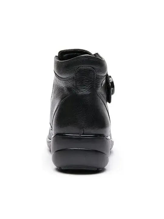 Женские ботинки из мягкой кожи с подкладкой из овчины